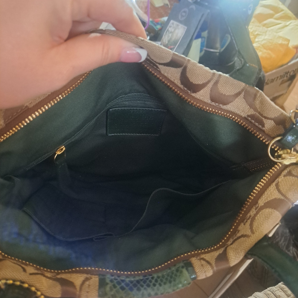 Coach Green and Brown Signature Shoulder Bag - Picture 2 of 5